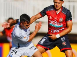 Colo Colo en crisis: solo 2 refuerzos y posible salida de Pizarro a Rosario Central.