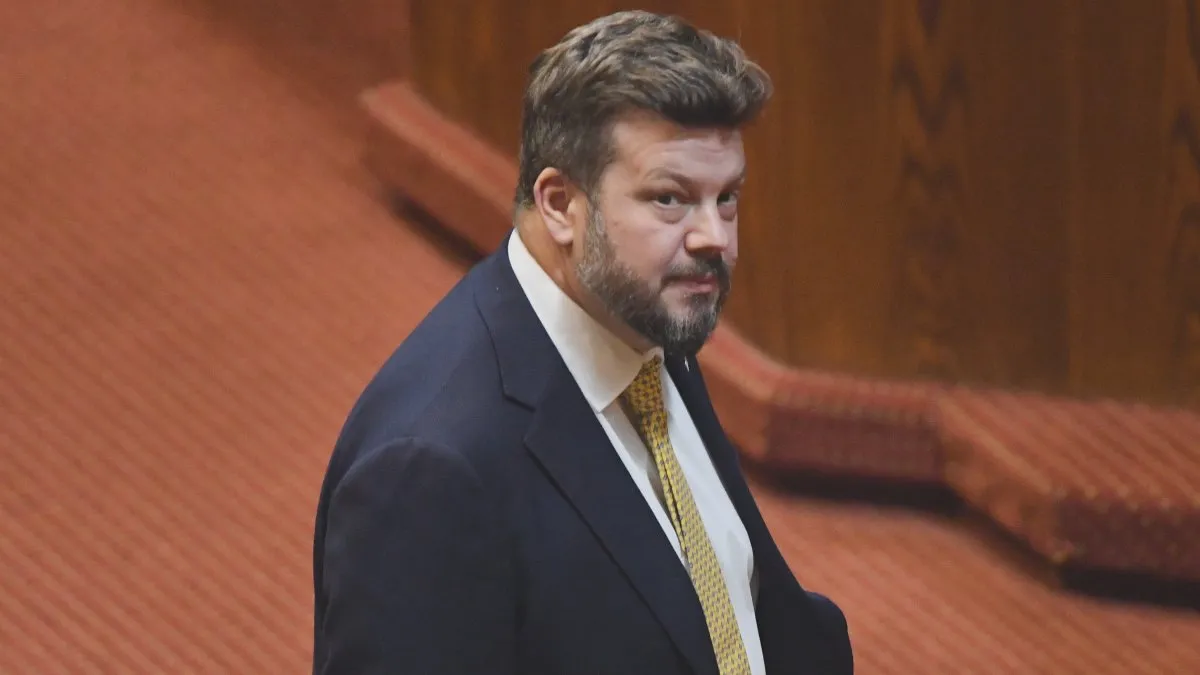 El líder del Partido Nacional Libertario critica la designación de Jouannet en Seguridad.