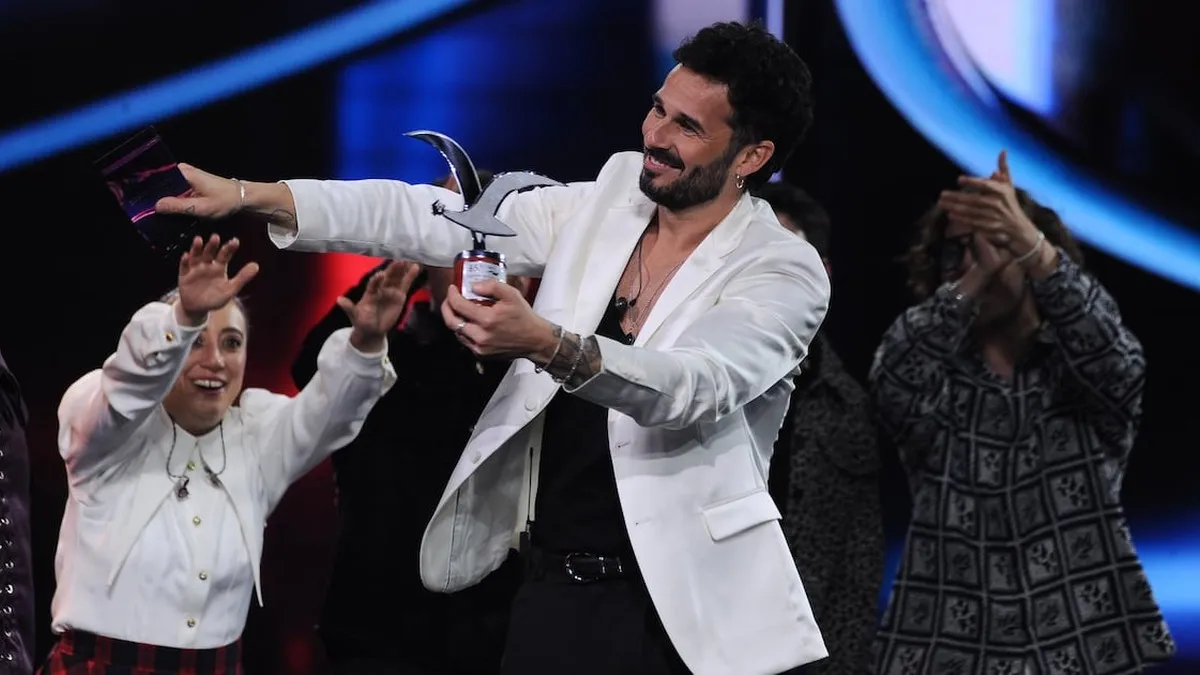 Antoñito Molina triunfa en Viña 2026 con la Gaviota de Plata y $33