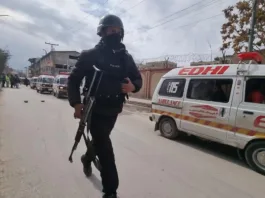 Ataques separatistas en Baluchistán dejan más de 125 muertos; Ejército responde.