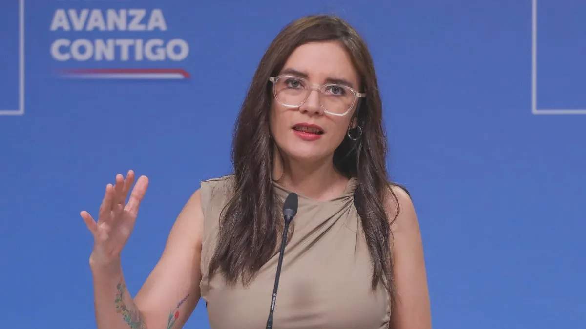 Camila Vallejo defiende la gestión fiscal y la importancia de impuestos a grandes empresas.