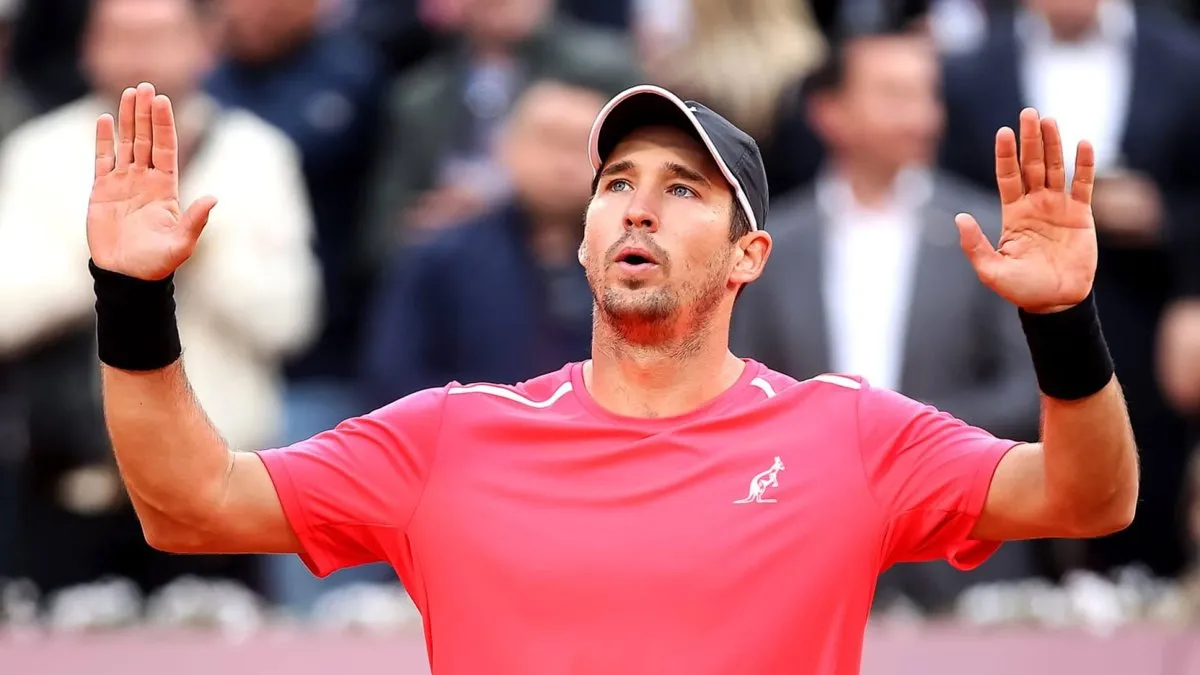 Chile lidera la serie contra Serbia en la Copa Davis tras el retiro de Lajović.