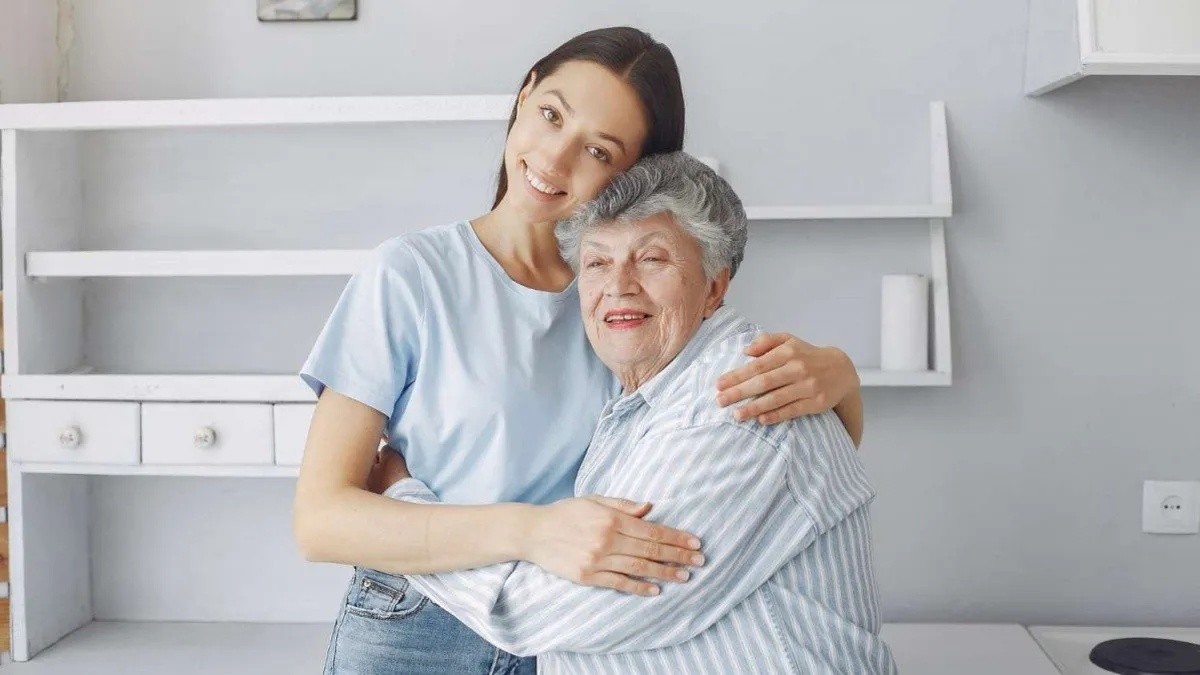 Apoyo económico mensual para cuidadores de adultos mayores no remunerados.
