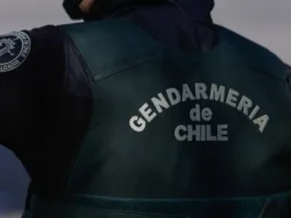 Investigación en curso tras hallazgo de funcionaria de Gendarmería muerta en Santiago.