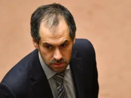 La oposición chilena busca acusar a Nicolás Grau por el déficit fiscal heredado.