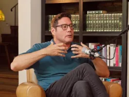 Pancho Saavedra comparte su experiencia como padre y la importancia de la seguridad acuática.