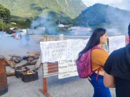 Protesta de Pelluhueche en Chaitén por soluciones habitacionales urgentes.