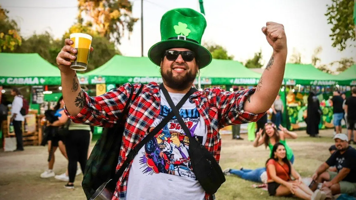 Celebra San Patricio 2026 con cervezas artesanales y elige al Rey de la fiesta.