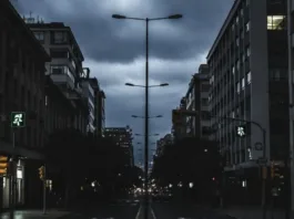 AES Andes S.A. multada con $3.480 millones tras el apagón del 25 de febrero de 2025.