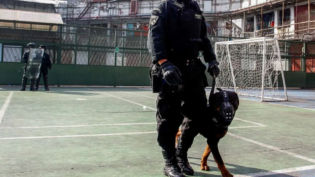 Túnel en construcción en cárcel de Talca; cuatro reos trasladados por su implicación.