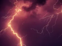 Aviso de tormentas eléctricas en Arica y Tarapacota del 9 al 11 de marzo.