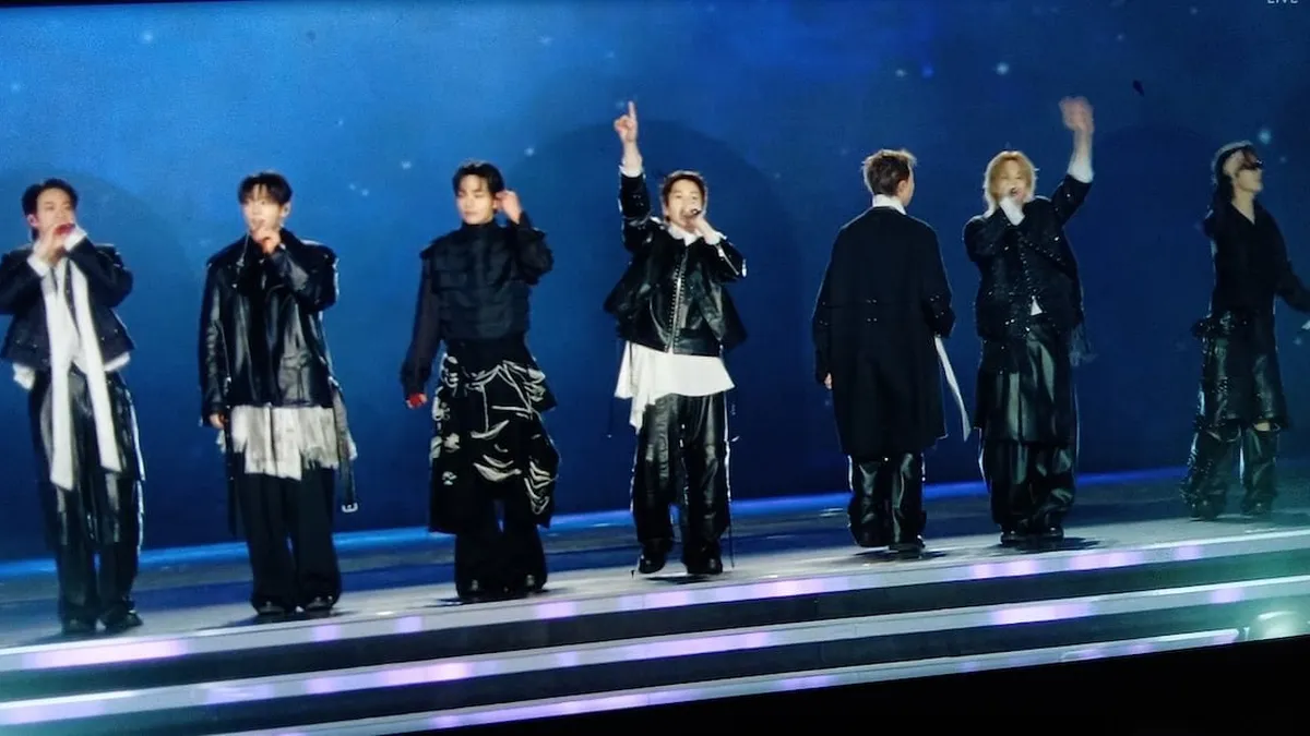 BTS regresa a Seúl con su nuevo álbum y anuncia gira mundial 