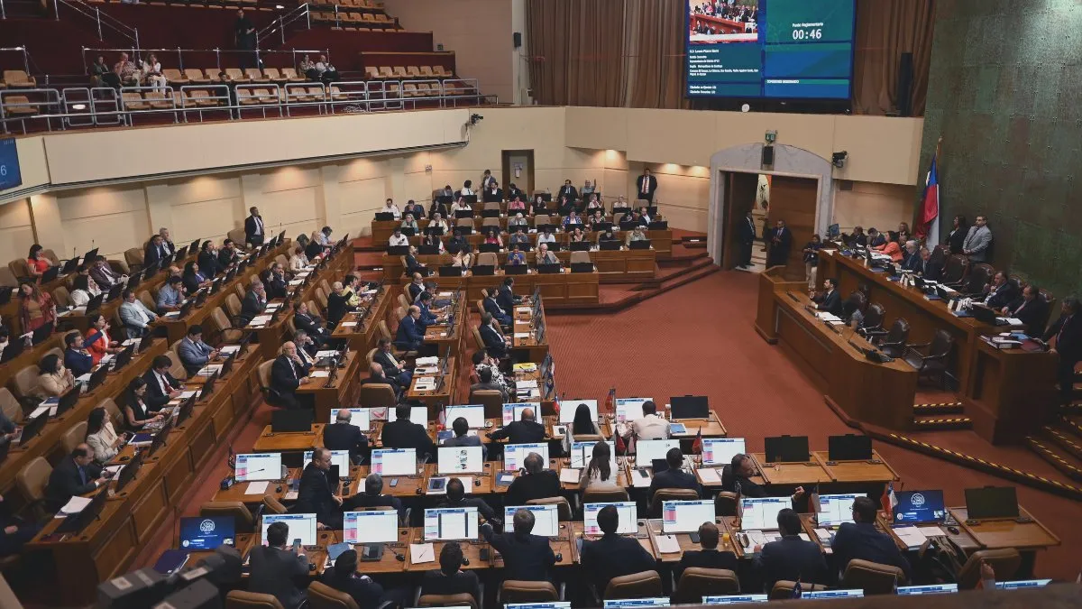 La Cámara de Diputados envía al Senado una polémica reforma política criticada por su sesgo. La Cámara de Diputados envía al Senado una polémica reforma política criticada por su sesgo.