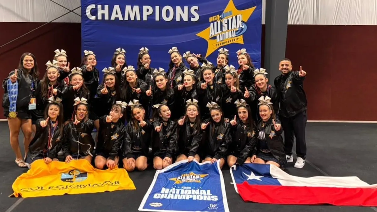 Las cheerleaders del Colegio Mayor Peñalolénse brillan en el UCA All Star Championship.