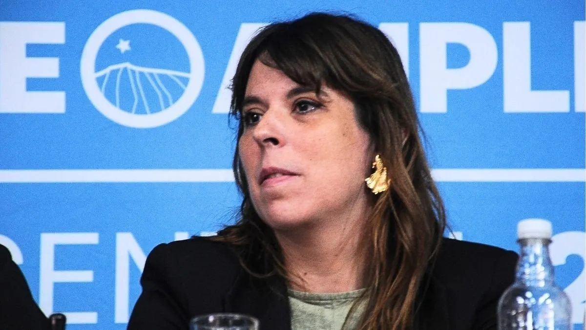 Constanza Martínez critica las políticas de Kast