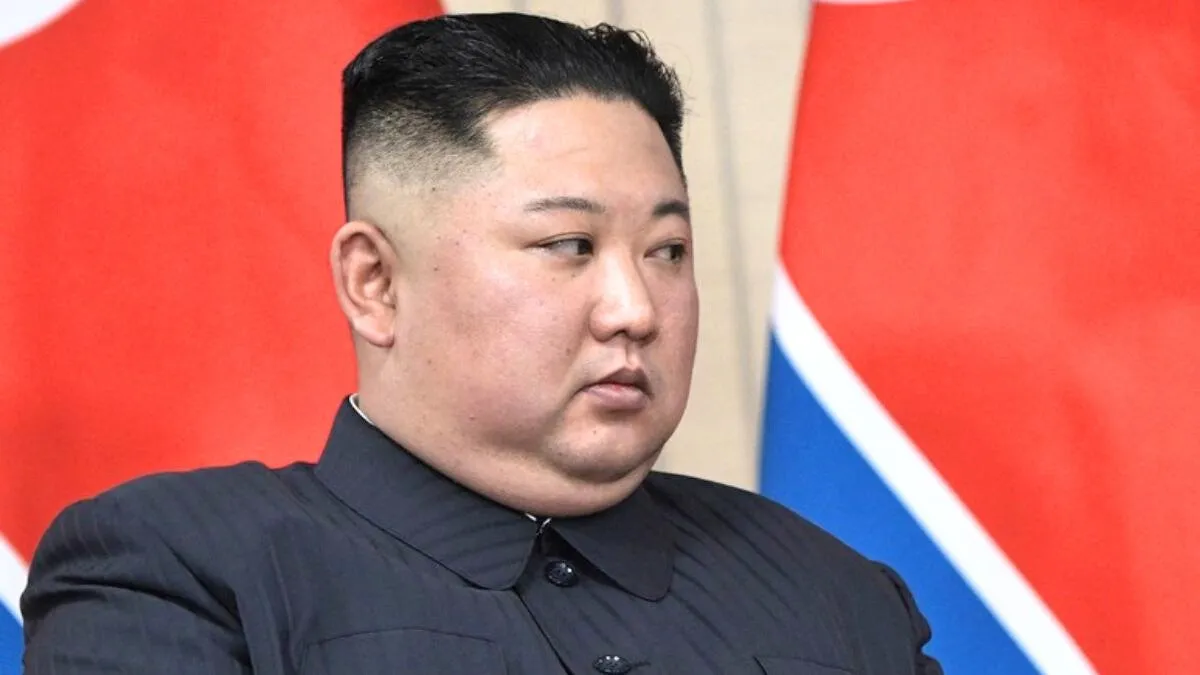 Kim Jong-Un anuncia armamento nuclear en la marina de Corea del Norte ante tensiones.