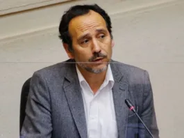 El senador Núñez se retracta sobre la agresión a Rojas Vade tras nueva información.