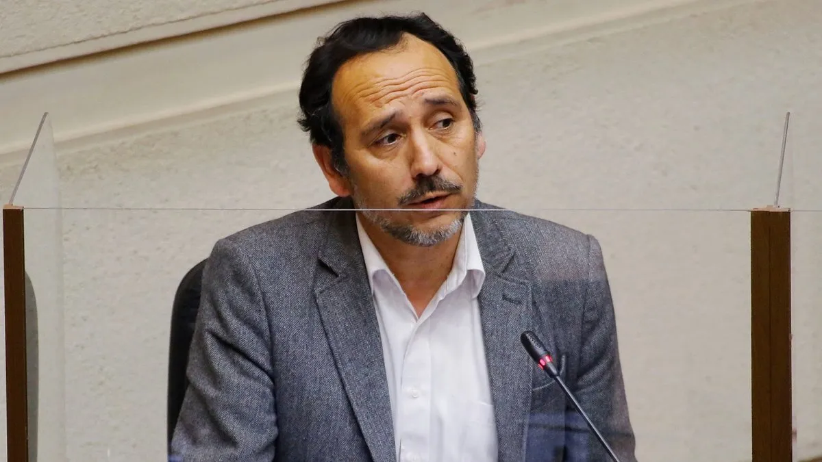 El senador Núñez se retracta sobre la agresión a Rojas Vade tras nueva información.