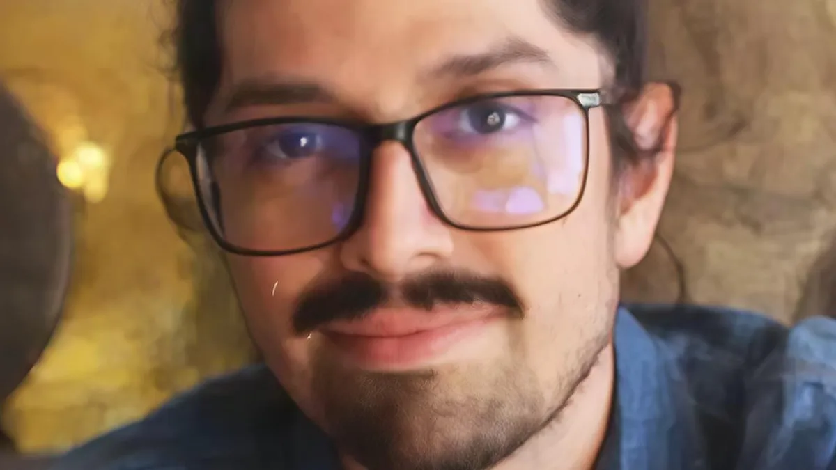 Flow de Raíz defiende su legado cultural ante la disputa con Martín Acertijo.