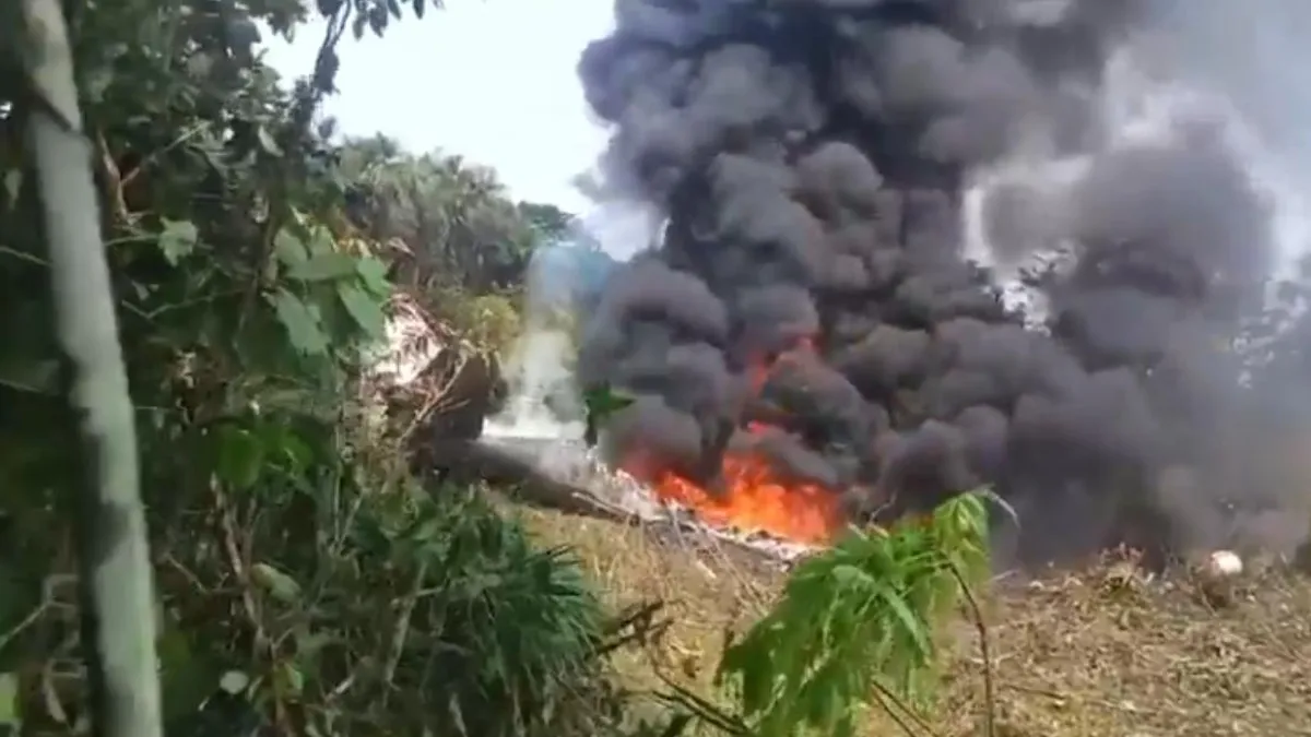 Accidente de avión Hércules C-130 en Puerto Leguízamo: 8 muertos y 83 heridos.