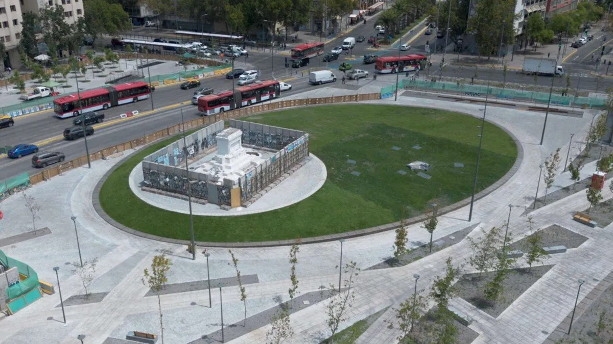 Nueva configuración vial en Nudo Baquedano y próxima inauguración de Plaza Baquedano.