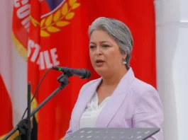 Jeannette Jara en el Día de la Mujer: crítica a Kast y reafirmación comunista.