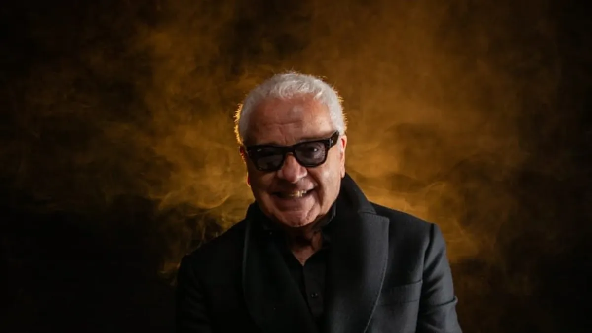 José Alfredo "El Pollo" Fuentes celebra 60 años de música con gira y nuevo disco.