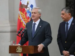 Kast enfrenta críticas por vacantes de embajadores en más de 70 países.