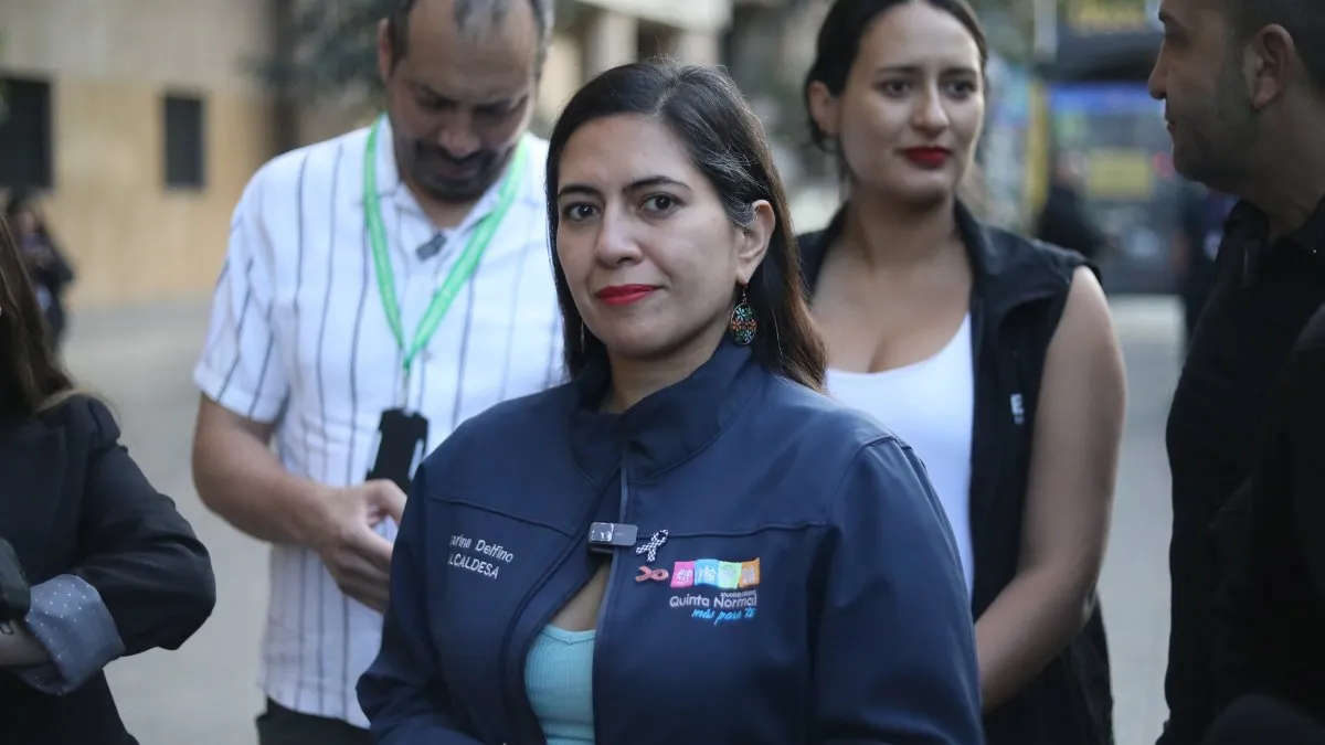 La alcaldesa Karina Delfino se reúne con el ministro tras hallazgo de un cadáver.