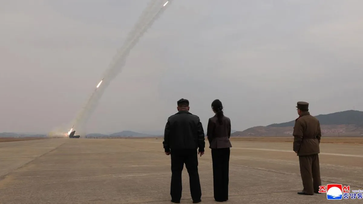 Kim Jong-un reafirma el poder nuclear de Corea del Norte y critica a Corea del Sur.