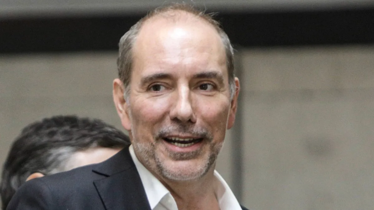 Louis de Grange critica la falta de comunicación del gobierno sobre el cable chino.