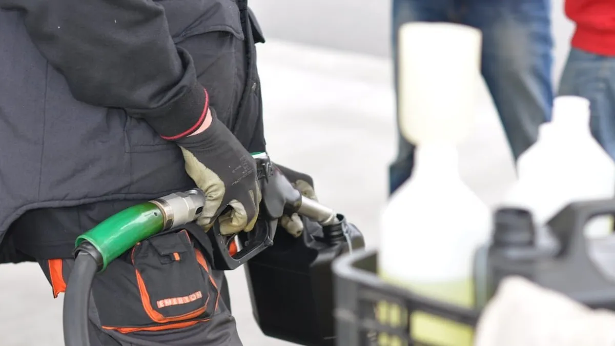 El alza del petróleo por la guerra en Medio Oriente reaviva el debate en Chile.