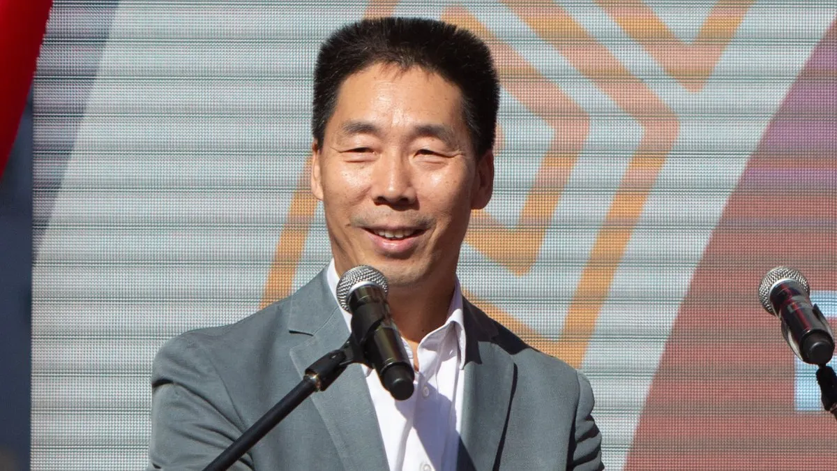 El embajador Niu Qingdao confía en las relaciones China-Chile con Kast.