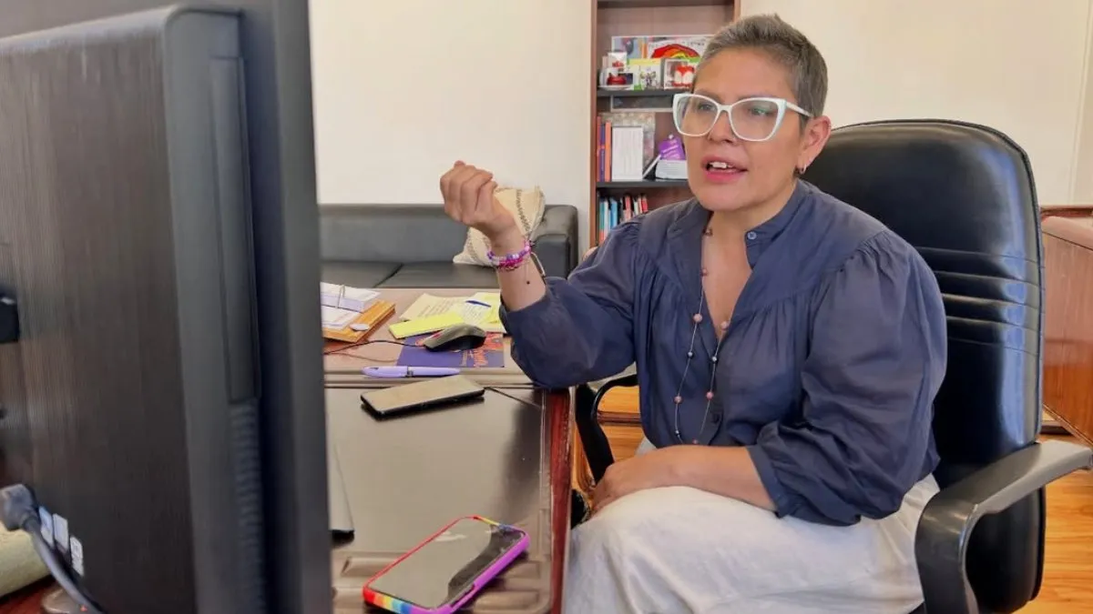 Priscilla Carrasco lamenta su destitución del SernamEG durante su tratamiento de cáncer.