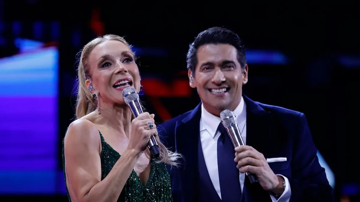 Rafael Araneda y Karen Doggenweiler conducirán el Festival de Viña 2027.