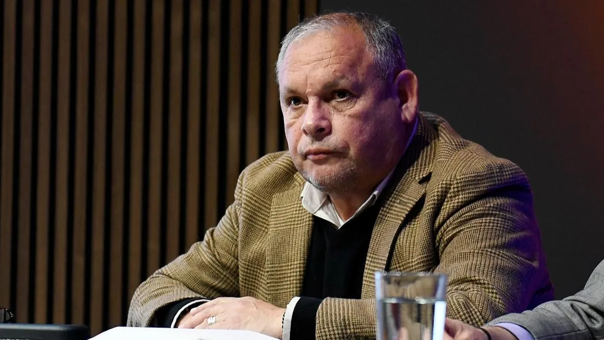 El gobernador Mundaca critica el proyecto Maratué por sus impactos locales y ambientales.