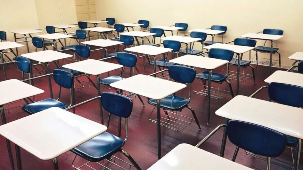 Suspensión de clases en 30 colegios de Valparaíso por cambio de mando presidencial.