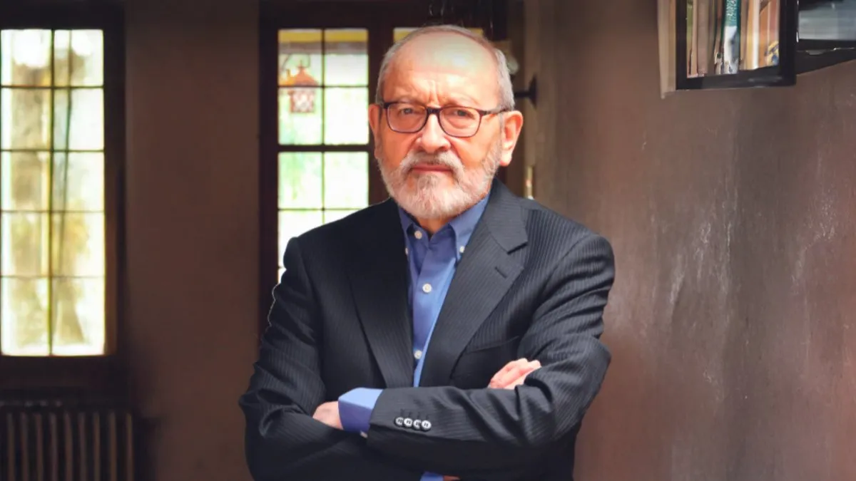 Sergio Muñoz Riveros examina el viaje de Kast a Miami y sus riesgos políticos.