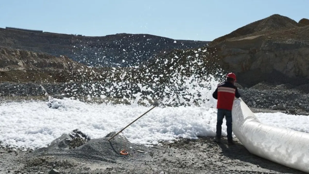Nanoespuma innovadora reduce 87% del polvo en minería