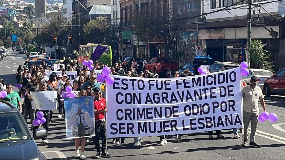 Marcha en Valparaíso por justicia para Camila Ponce y exigencia a Ministerio de la Mujer.