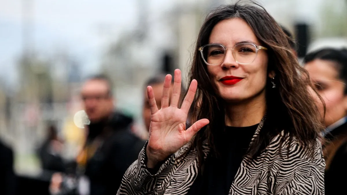 Camila Vallejo se une al PC y participará en foros sobre democracia digital.