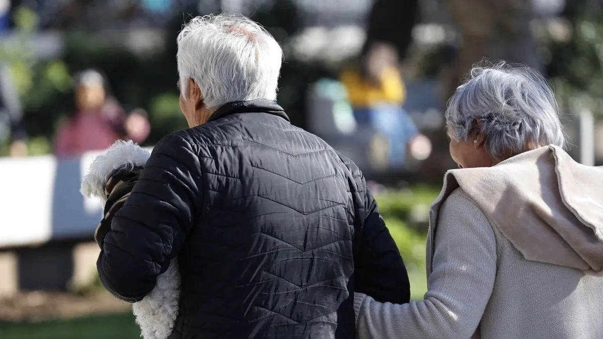 Compensación por Expectativa de Vida: un apoyo a las pensiones de mujeres en Chile.