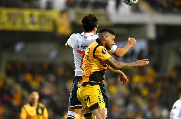 Coquimbo Unido empata 1-1 con Nacional en su regreso a la Copa Libertadores.