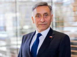 El senador Vial aborda la política actual y propone medidas para la seguridad y educación.