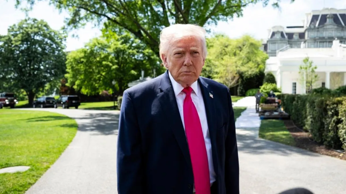 Trump amenaza con destruir infraestructuras iraníes si no hay acuerdo justo.