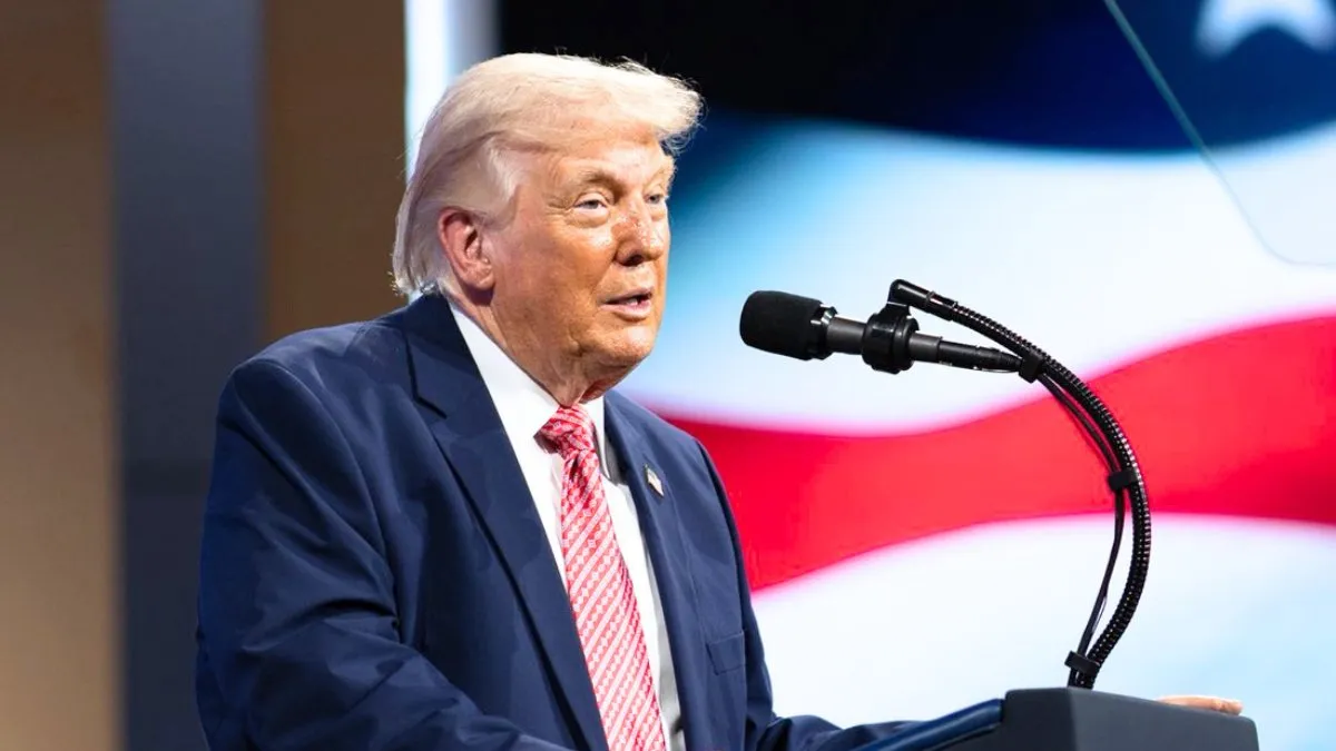 Trump advierte a Irán sobre severas consecuencias por el bloqueo en Ormuz.