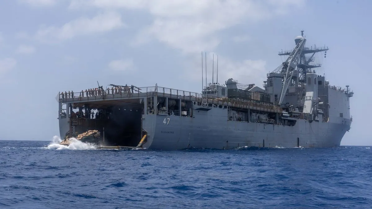 EE.UU. desvía barcos en Ormuz; Irán denuncia bloqueo como crimen contra la humanidad.