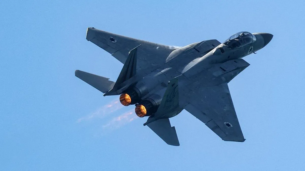 EE.UU. e Irán en la carrera por el piloto tras el derribo del caza en medio de la guerra.