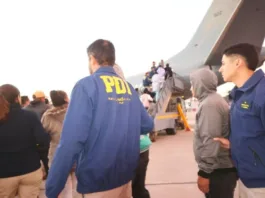 El Gobierno inicia vuelos quincenales para expulsar migrantes irregulares.