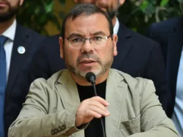 Jeannette Jara aboga por el debate del proyecto de reconstrucción del Gobierno.